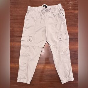 Banana Republic cuffed pants with drawstring waist. Size medium. Khaki color.